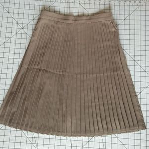 American Apparel pleated skirt medium